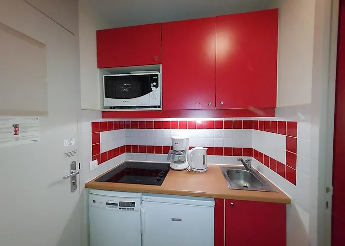 23m² Lumineux A Avec Wifi Et Parking - Fr-1-351-250 *